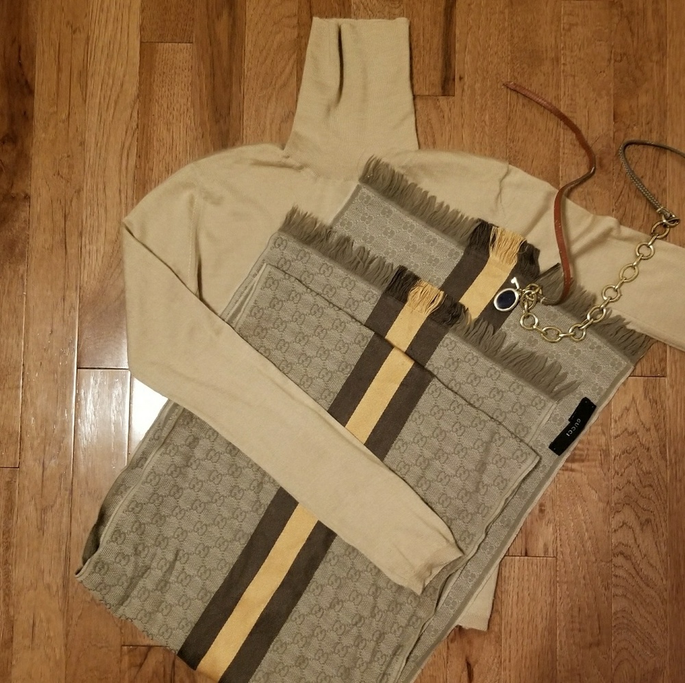 Gucci Scarf!